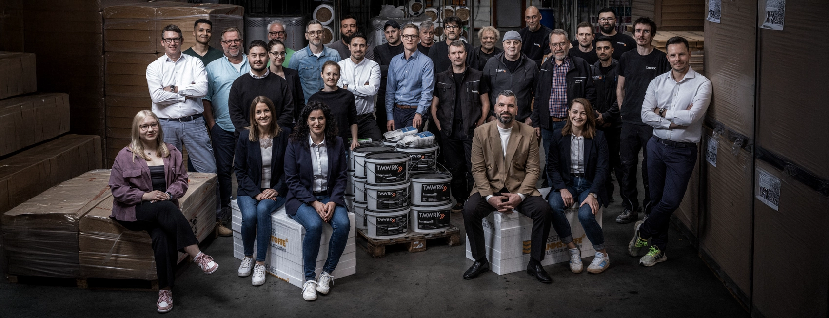 Das TMWRK Team im Lager